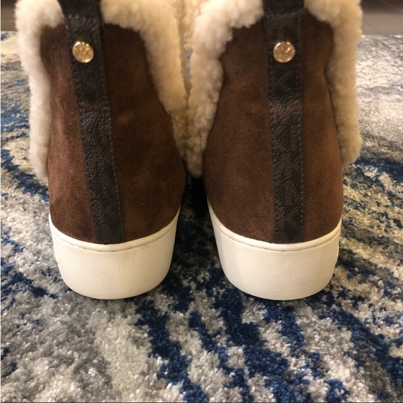 Michael Kors booties - Picture 2 of 8
